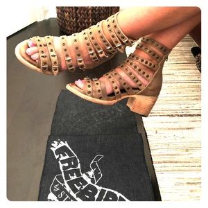 Freebird - Cassandra Sandal
